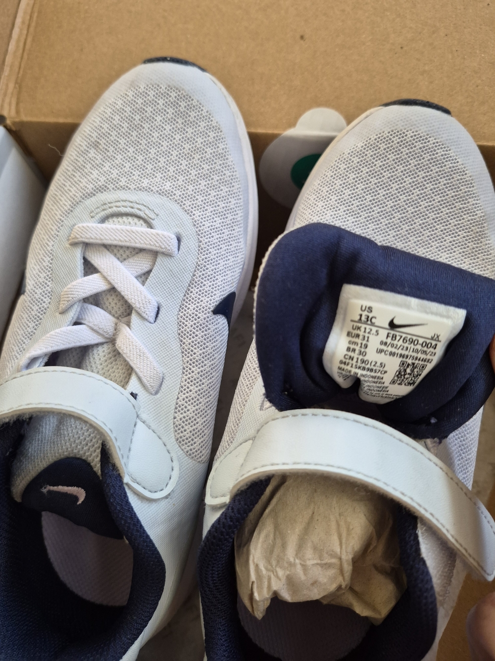 Nike Kids Light Gray and Navy Hook-and-Loop Sneakers - Picture 3 of 5